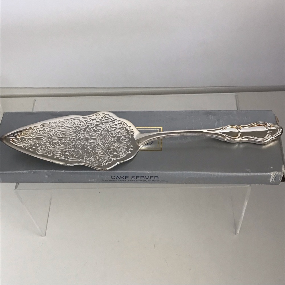 ROYAL LIMITED SilverPlate Cake Server